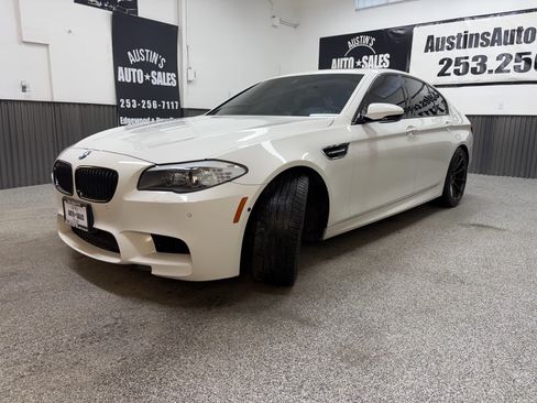 Used 2013 BMW M5 w/ Executive Pkg RWD image 6