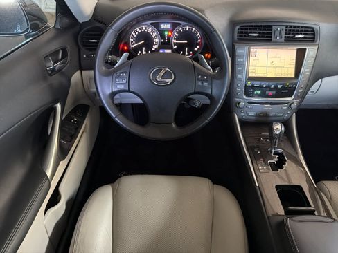Used 2010 Lexus IS 350 w/ Preferred Accessory Package RWD image 14