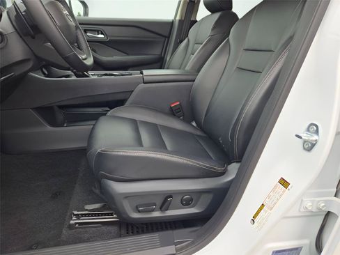 Used 2026 Nissan Rogue SL AWD/4WD image 20