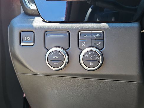 Used 2024 GMC Sierra 1500 SLT image 26