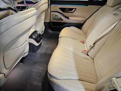 Used 2022 Mercedes-Benz S 500 4MATIC image 18