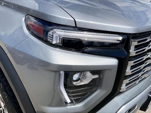 Used 2024 GMC Canyon Denali image 28