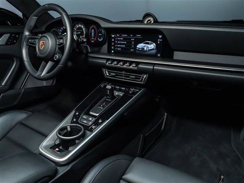 Certified 2025 Porsche 911 Turbo AWD/4WD image 27