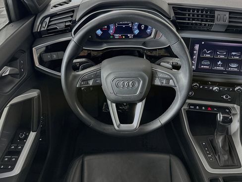 Used 2023 Audi Q3 2.0T Premium w/ Convenience Package image 5