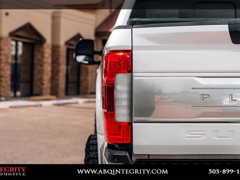 Used 2018 Ford F250 Platinum w/ Platinum Ultimate Package AWD/4WD image 22