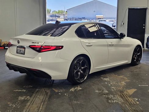 Used 2020 Alfa Romeo Giulia Ti Sport w/ Quick Order Package 22U Sport RWD image 4