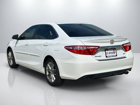 Used 2017 Toyota Camry SE image 7