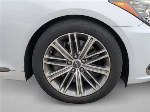 Used 2018 Genesis G80 3.8 w/ Option Group 02 image 6