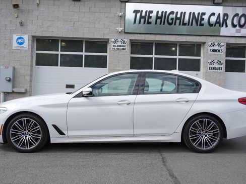 Used 2019 BMW 530i xDrive w/ M Sport Package AWD/4WD image 5
