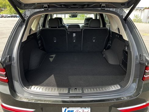 Used 2025 Genesis GV80 2.5T Advanced image 17