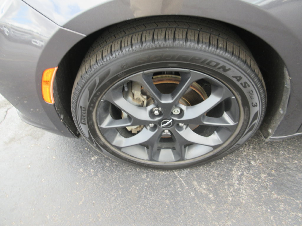 Used 2023 Chrysler Pacifica Touring-L w/ S Appearance Package FWD image 15