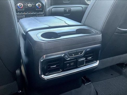 Used 2023 GMC Sierra 3500 Denali w/ Technology Package AWD/4WD image 11