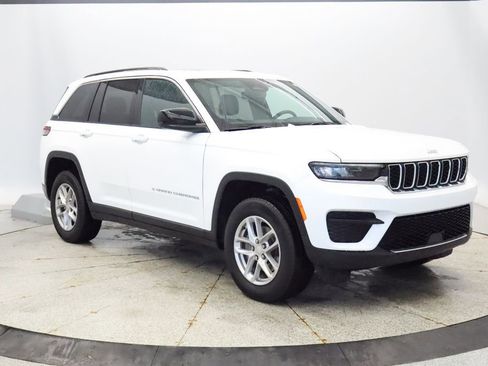 Certified 2024 Jeep Grand Cherokee Laredo X w/ Luxury Tech Group I image 9