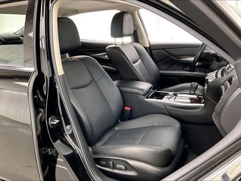 Used 2018 INFINITI Q70 L 3.7 AWD/4WD image 7