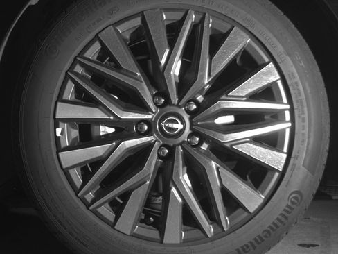 Used 2025 Nissan Altima 2.5 SV image 12