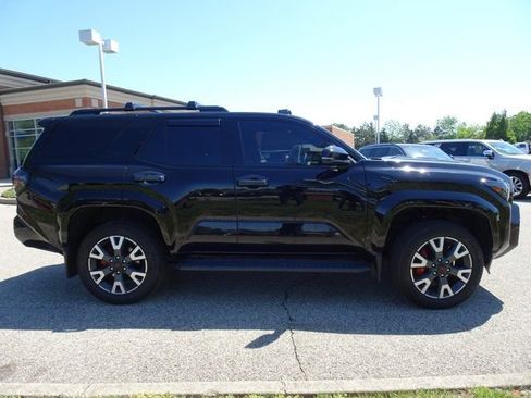 Used 2025 Toyota 4Runner TRD Sport AWD/4WD image 2