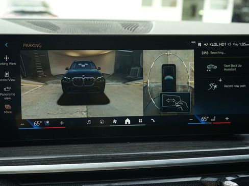 Used 2024 BMW X7 xDrive40i w/ Executive Package image 18