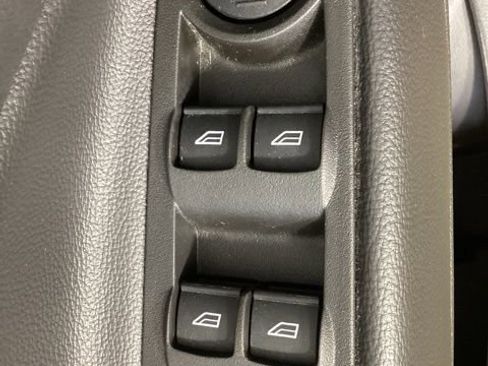 Used 2017 Ford Escape SE image 16