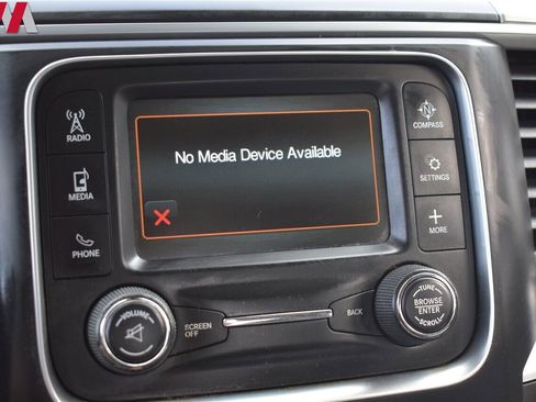 Used 2015 RAM 1500 Classic SLT image 18