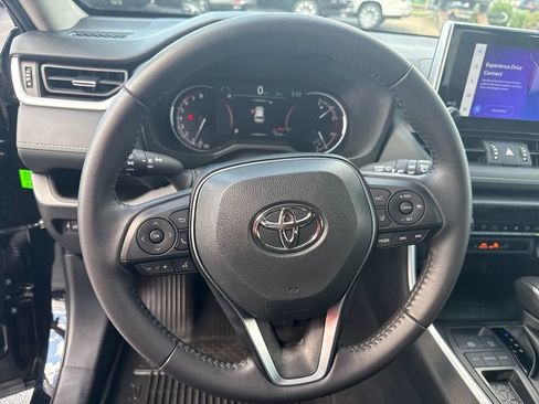 Used 2024 Toyota RAV4 XLE Premium image 18
