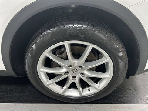Used 2019 Porsche Cayenne AWD/4WD image 8