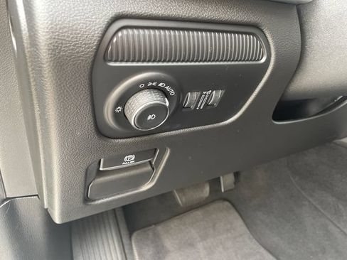 Used 2025 Jeep Wagoneer Series II w/ Convenience Group I AWD/4WD image 28