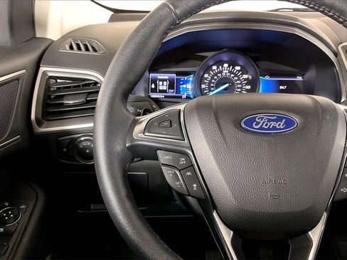Used 2022 Ford Edge SEL w/ Sport Appearance Package image 18