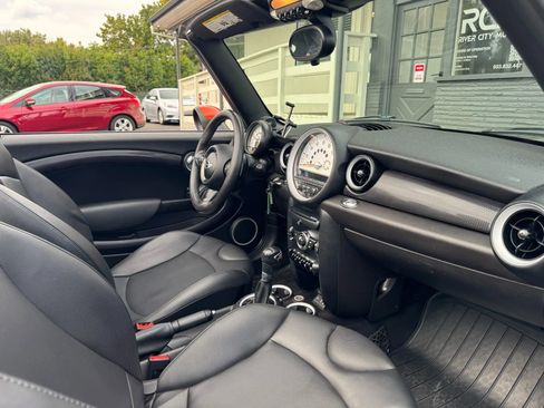 Used 2013 MINI Cooper S image 24