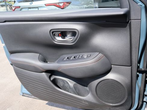 Certified 2025 Honda HR-V Sport image 30