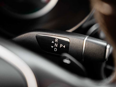 Used 2018 Mercedes-Benz GLC 350e 4MATIC image 20