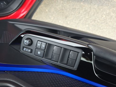 Used 2021 Toyota C-HR XLE image 28