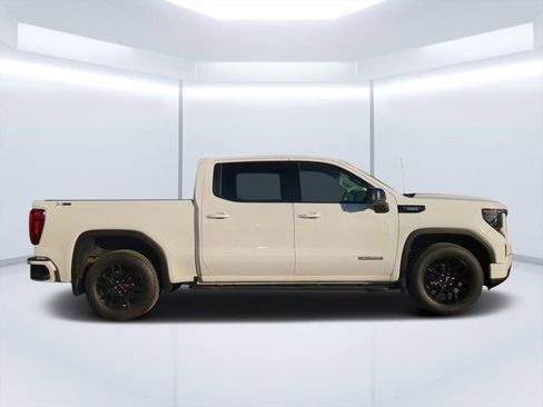Used 2024 GMC Sierra 1500 Elevation w/ Elevation Premium Package AWD/4WD image 2