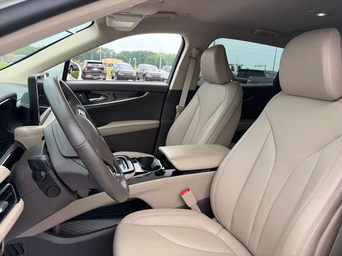Used 2023 Lincoln Nautilus AWD w/ Premium Package image 17