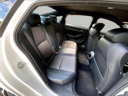 Used 2018 Honda Accord Sport image 24