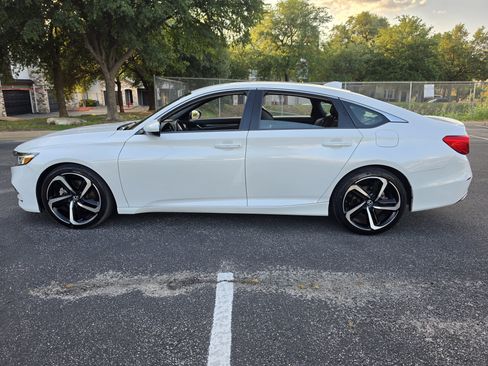 Used 2019 Honda Accord Sport image 4