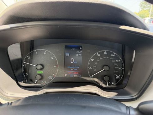 Used 2023 Toyota Corolla LE FWD image 12