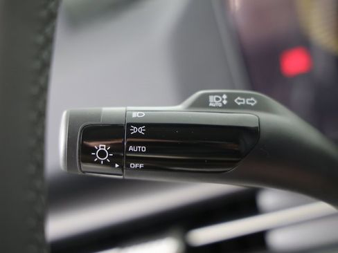 Certified 2026 Kia Sportage EX w/ EX Panorama Roof Package image 22