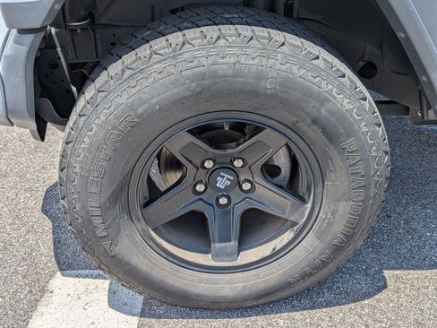 Used 2020 Jeep Wrangler Sport AWD/4WD image 23