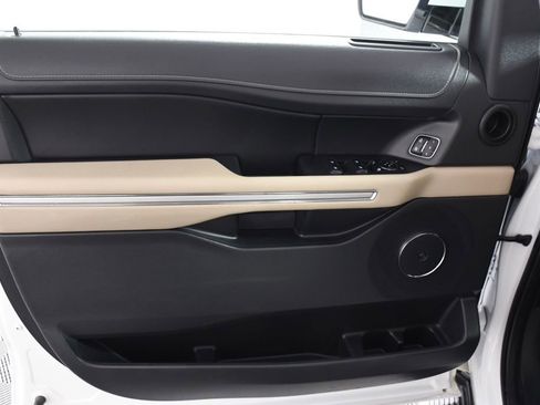 Used 2023 Ford Expedition Max Limited AWD/4WD image 14