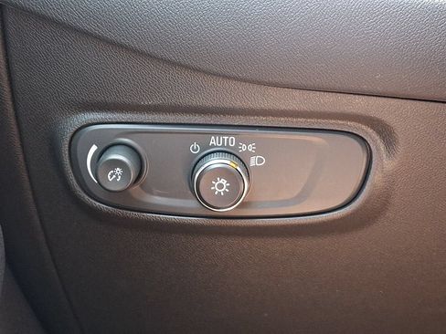 Certified 2024 Chevrolet Equinox LS FWD image 28