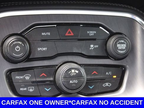 Used 2017 Dodge Challenger SXT image 33