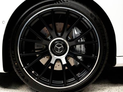 New 2026 Mercedes-Benz E 53 AMG e 4MATIC Sedan image 11