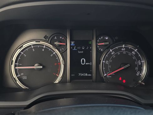 Used 2023 Toyota 4Runner Limited AWD/4WD image 16