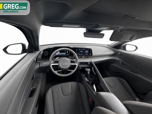Used 2021 Hyundai Elantra SEL w/ Convenience + Premium Package FWD image 14