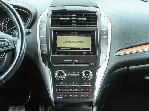 Used 2019 Lincoln MKC Reserve w/ MKC Technology Package FWD image 17