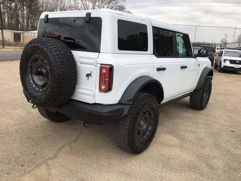 New 2025 Ford Bronco Badlands w/ Sasquatch Package AWD/4WD image 6