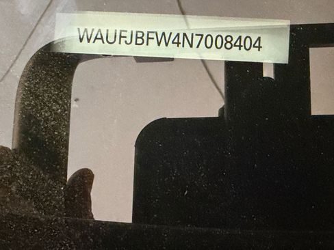 Used 2022 Audi e-tron GT Premium Plus image 20