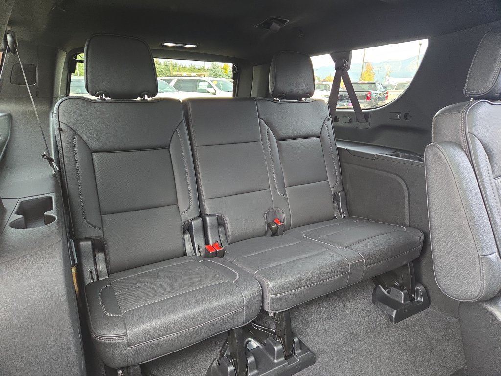 Used 2022 GMC Yukon XL Denali AWD/4WD image 16