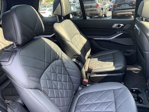 Used 2024 BMW X7 xDrive40i w/ Executive Package AWD/4WD image 20