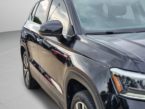 Used 2023 Volkswagen Taos SE image 34